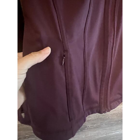 Fila Jacket Women Size Medium Burgundy Sport Pickelball Tenis running NEW - Picture 6 of 11